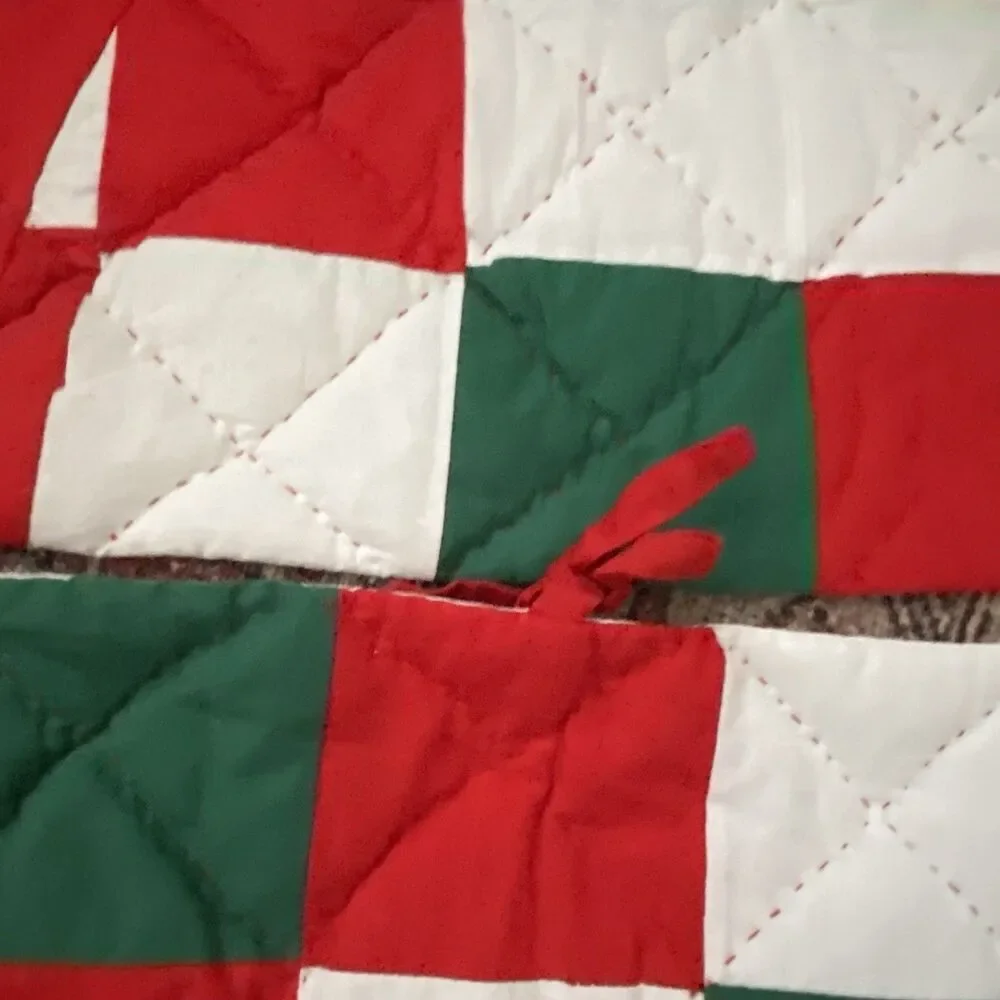 Vintage Patchwork Tree Skirt 50 inch Christmas Quilted NEW Old Stock Red Green